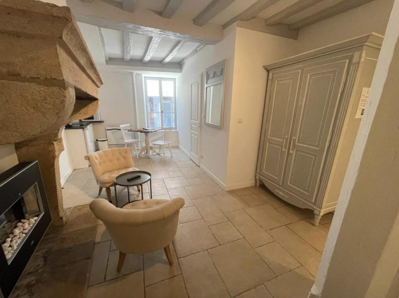 Batisse Paradis- 3 Appartements Calmes Et Elegants Au Centre Historique De Beaune โบน ห้อง รูปภาพ