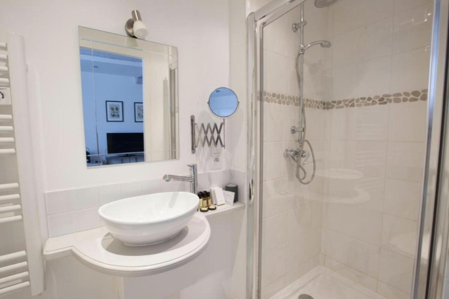 Batisse Paradis- 3 Appartements Calmes Et Elegants Au Centre Historique De Beaune โบน ห้อง รูปภาพ
