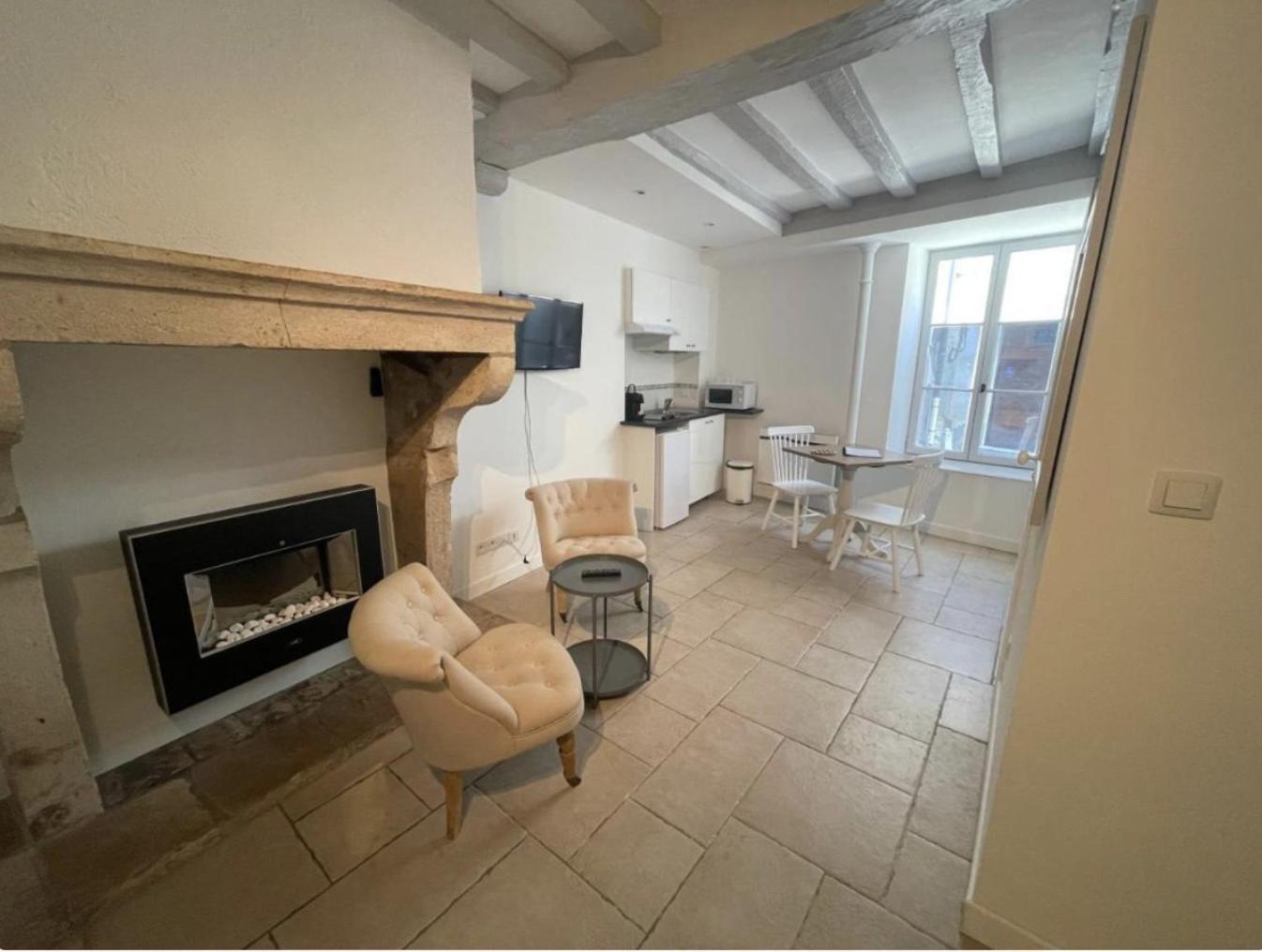 Batisse Paradis- 3 Appartements Calmes Et Elegants Au Centre Historique De Beaune โบน ห้อง รูปภาพ