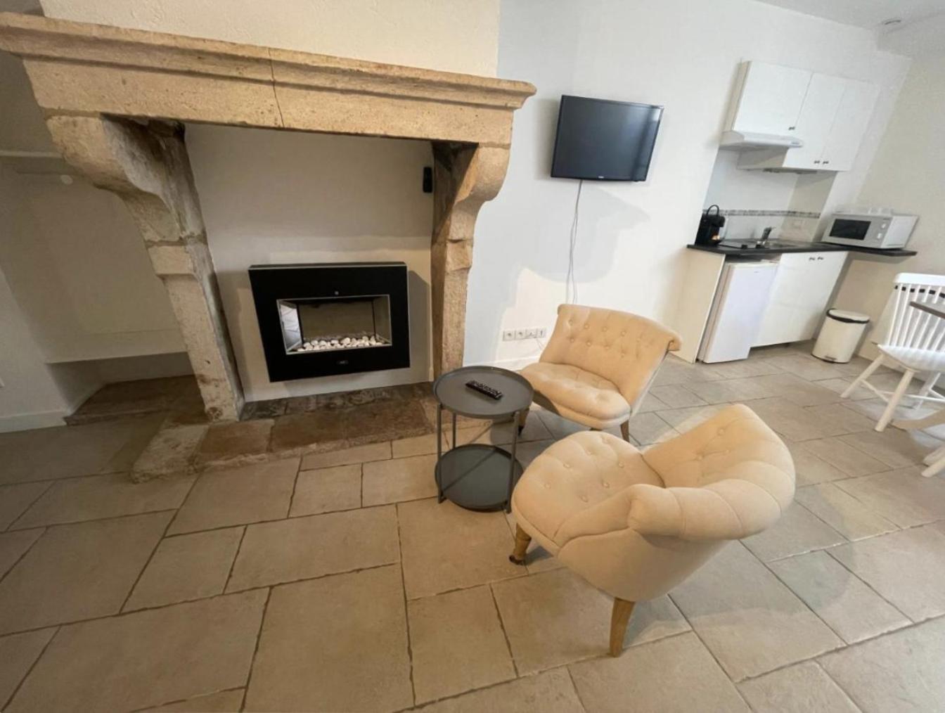Batisse Paradis- 3 Appartements Calmes Et Elegants Au Centre Historique De Beaune โบน ภายนอก รูปภาพ
