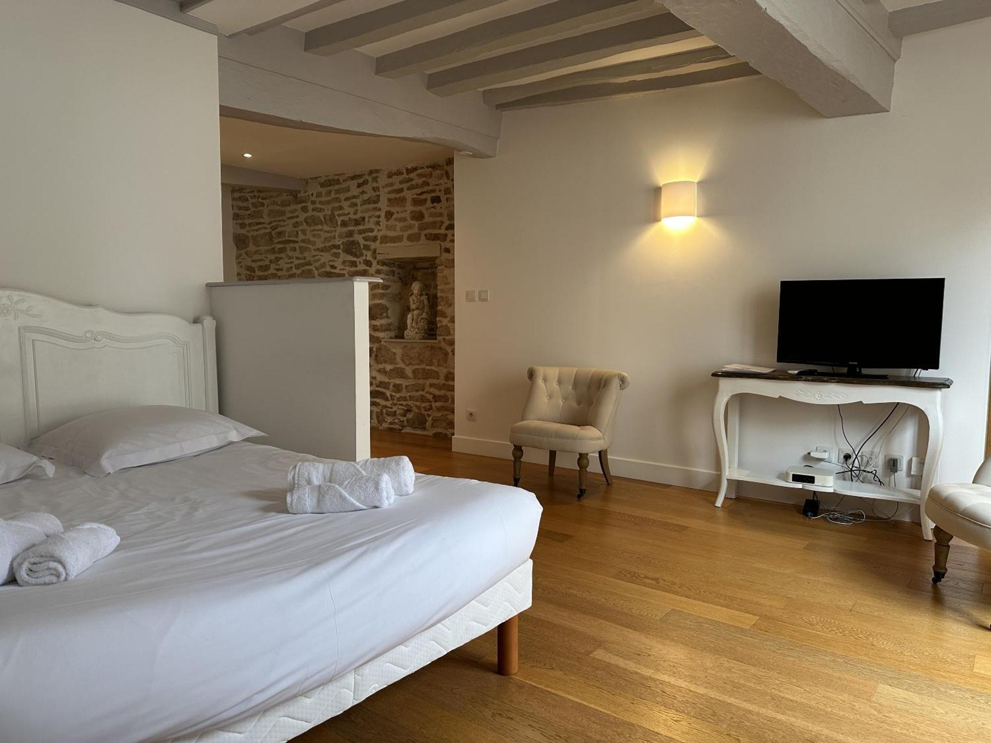Batisse Paradis- 3 Appartements Calmes Et Elegants Au Centre Historique De Beaune โบน ห้อง รูปภาพ