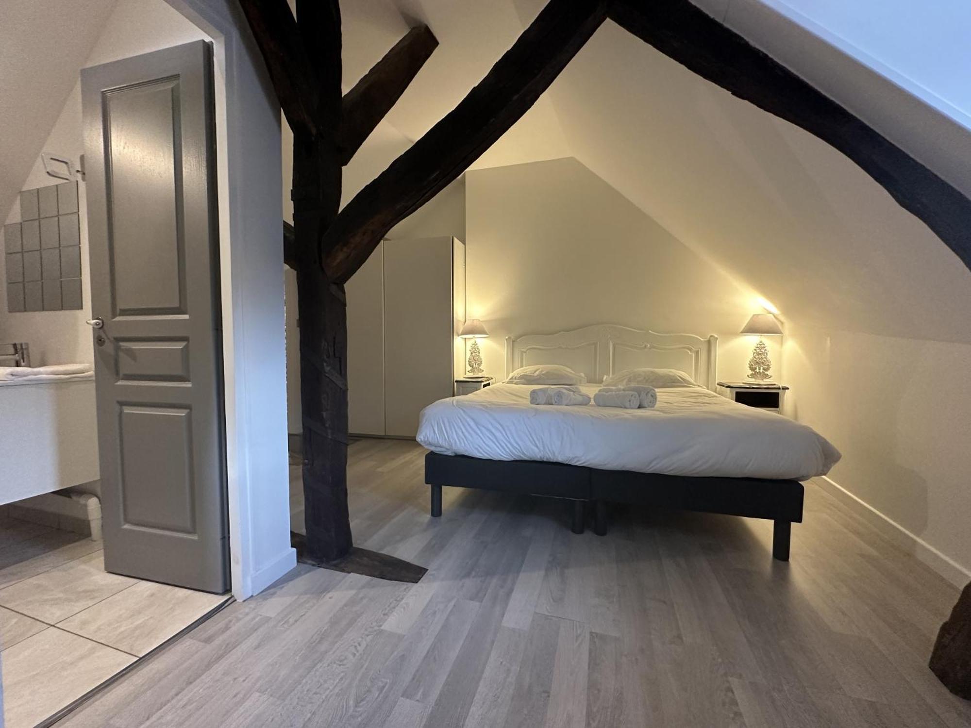 Batisse Paradis- 3 Appartements Calmes Et Elegants Au Centre Historique De Beaune โบน ห้อง รูปภาพ