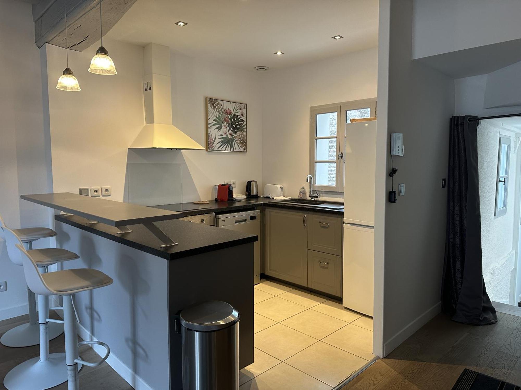 Batisse Paradis- 3 Appartements Calmes Et Elegants Au Centre Historique De Beaune โบน ห้อง รูปภาพ